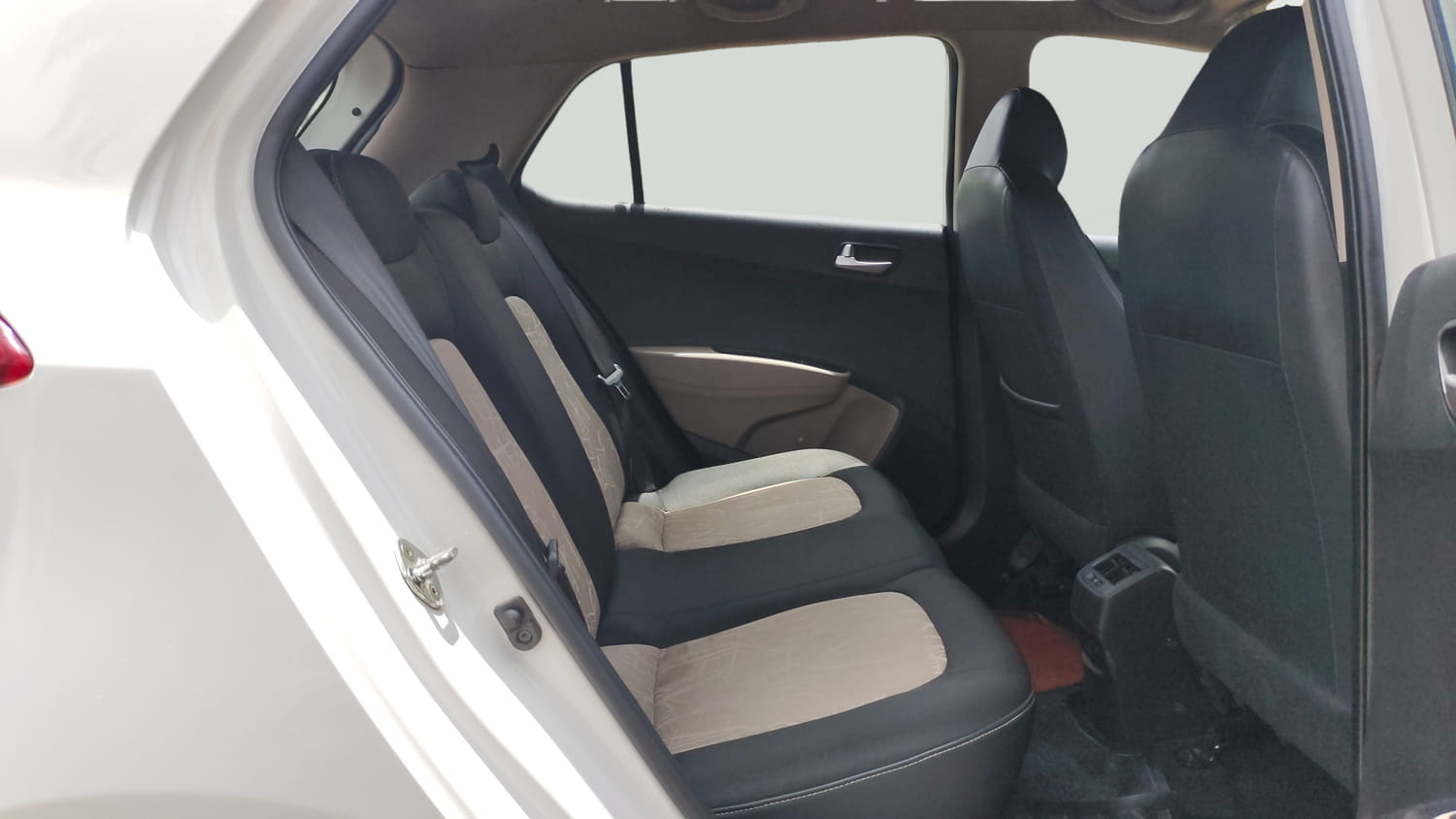 Used 2016 Hyundai Grand i10 Sportz 1.2 Kappa VTVT Petrol Manual interior RIGHT SIDE REAR DOOR CABIN VIEW