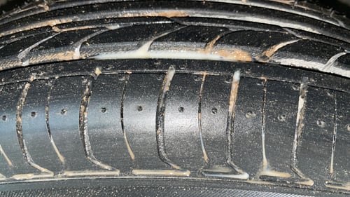 Used 2019 Maruti Suzuki Swift VXi AMT Petrol Automatic tyres RIGHT FRONT TYRE TREAD VIEW