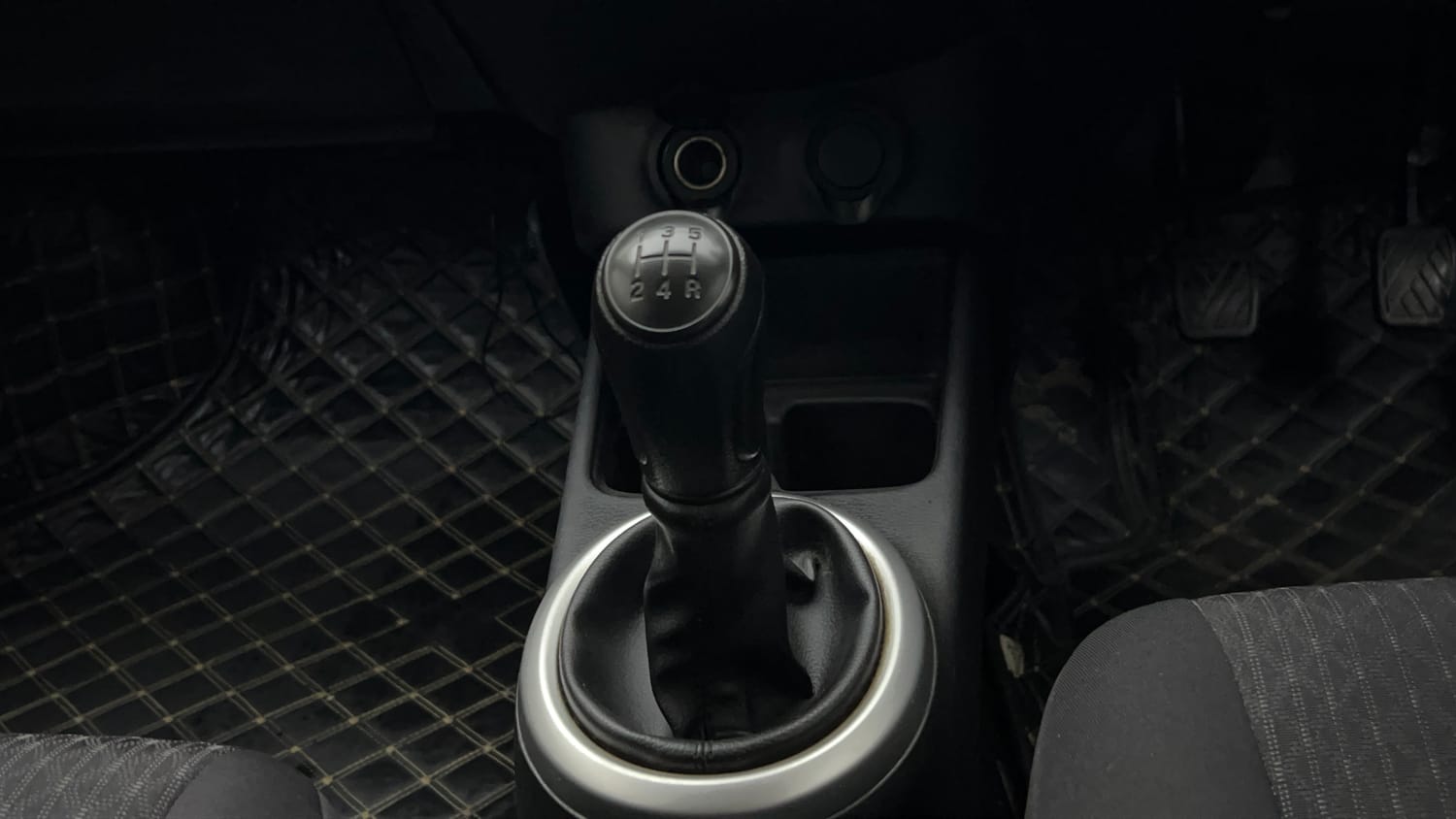 Used 2022 Maruti Suzuki Celerio VXi CNG Cng Manual interior GEAR  KNOB VIEW