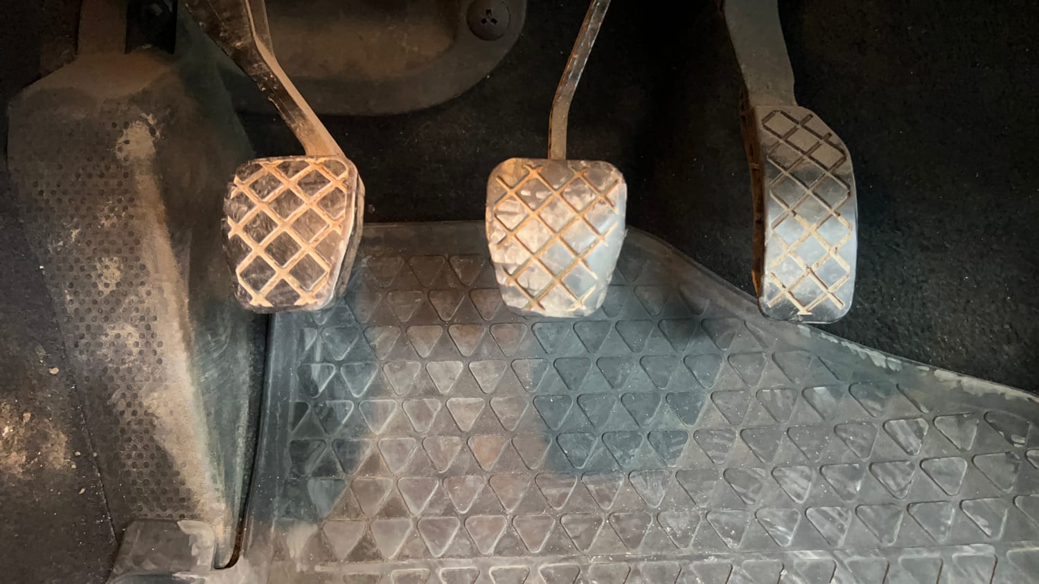 Used 2020 Volkswagen Vento Highline Plus 1.0L TSI Petrol Manual interior PEDALS VIEW