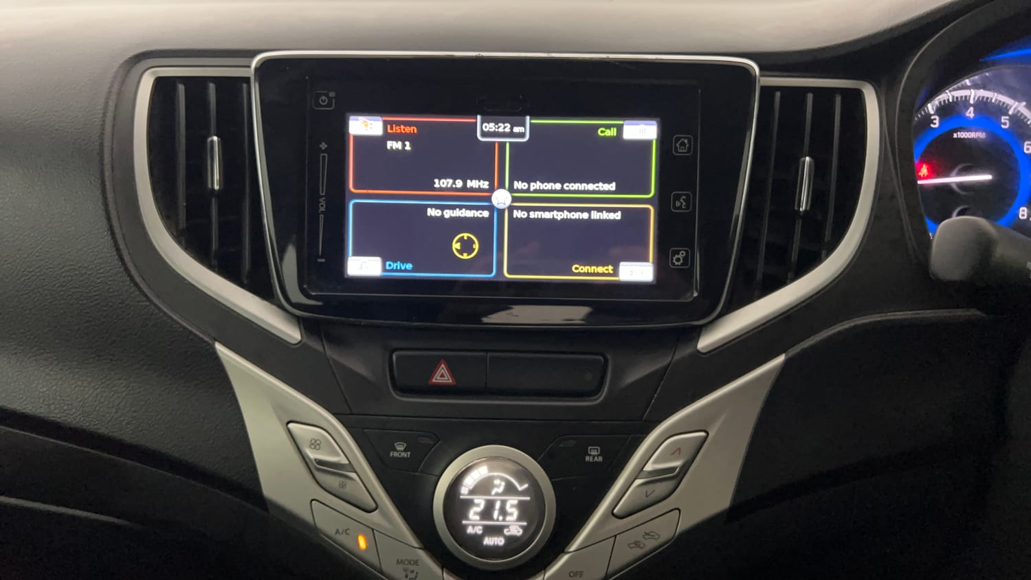 Used 2017 Maruti Suzuki Baleno Alpha 1.2 Petrol Manual top_features Integrated (in-dash) music system