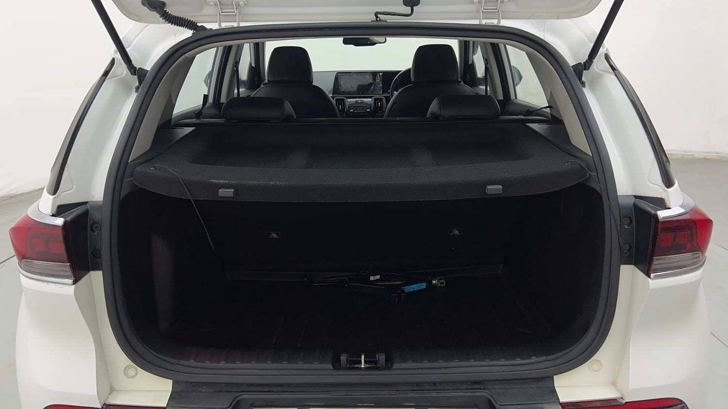 Used 2021 Kia Sonet GTX Plus 1.5 AT Diesel Automatic interior DICKY INSIDE VIEW
