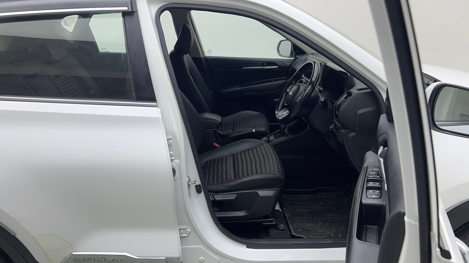 Used 2021 Kia Sonet GTX Plus 1.5 AT Diesel Automatic interior RIGHT SIDE FRONT DOOR CABIN VIEW