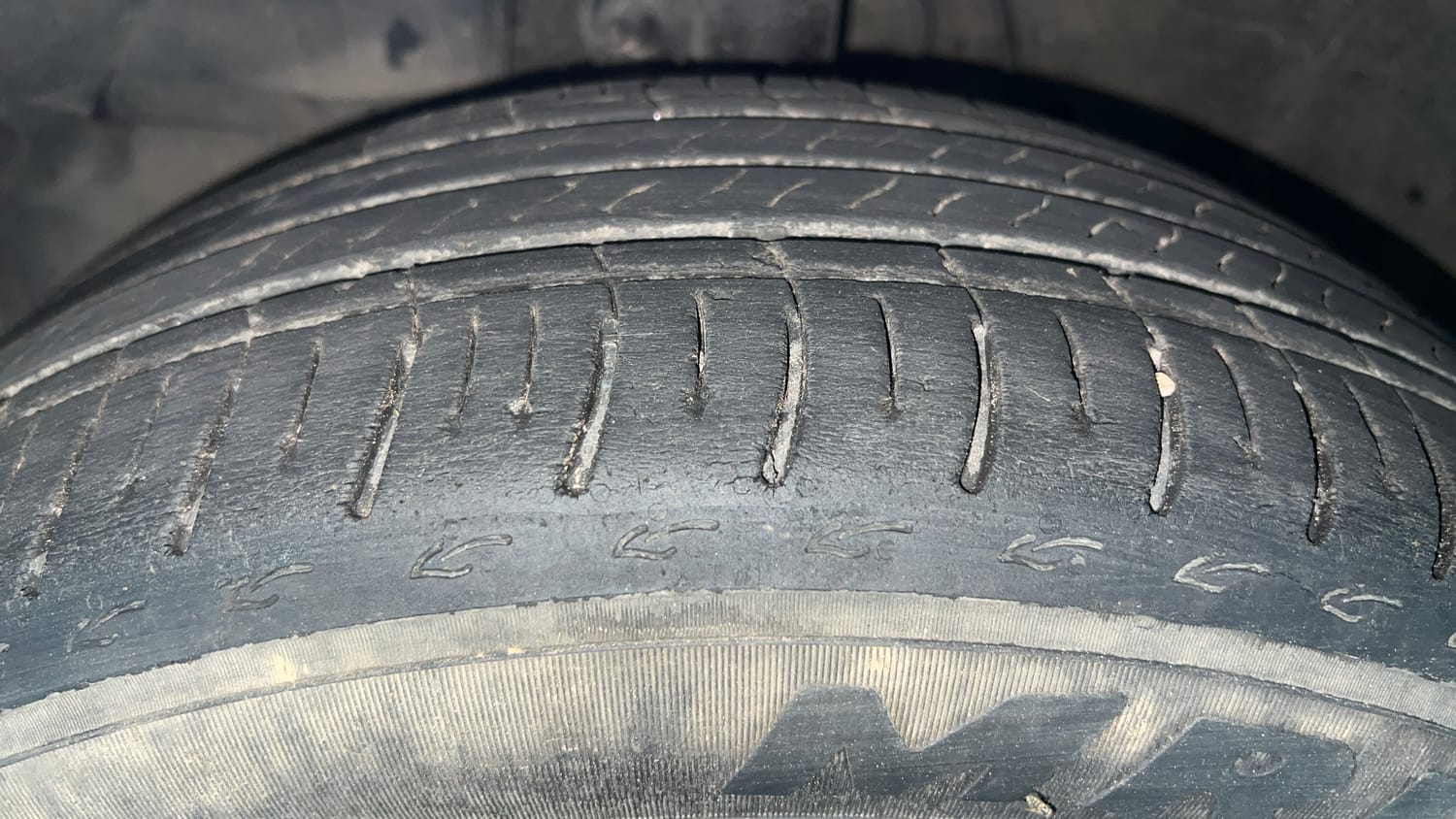 Used 2023 Honda City V Petrol CVT Petrol Automatic tyres LEFT FRONT TYRE TREAD VIEW