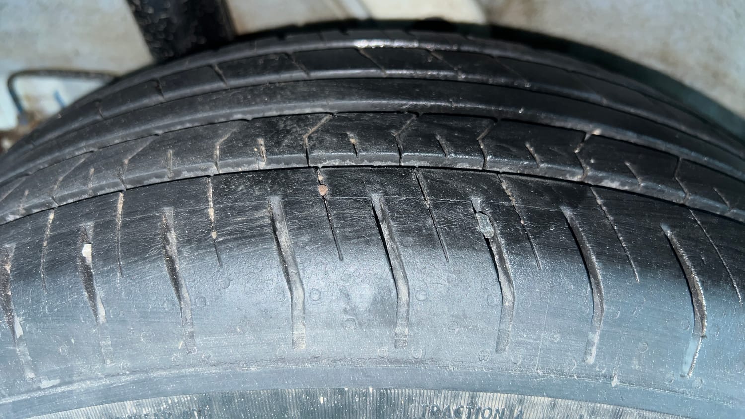 Used 2022 Hyundai Venue SX 1.2 Petrol Petrol Manual tyres RIGHT REAR TYRE TREAD VIEW