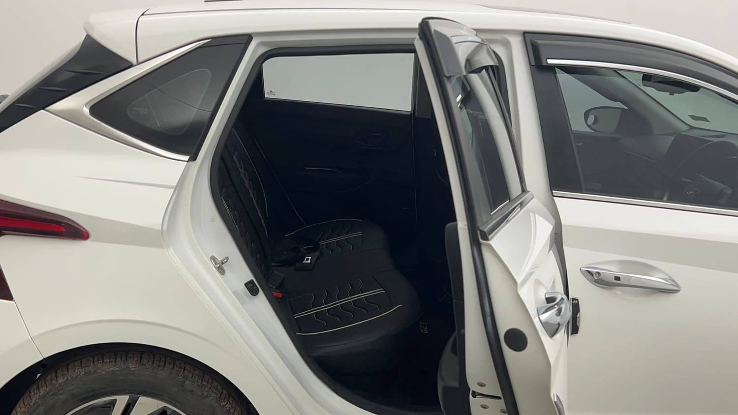 Used 2022 Hyundai New i20 Asta (O) 1.2 MT Petrol Manual interior RIGHT SIDE REAR DOOR CABIN VIEW