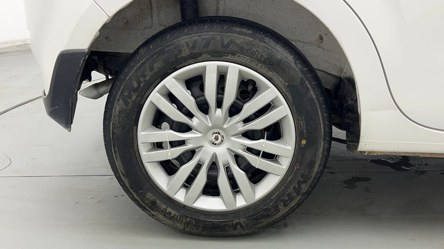 Used 2024 Maruti Suzuki Wagon R VXI 1.0 Petrol Manual tyres RIGHT REAR TYRE RIM VIEW