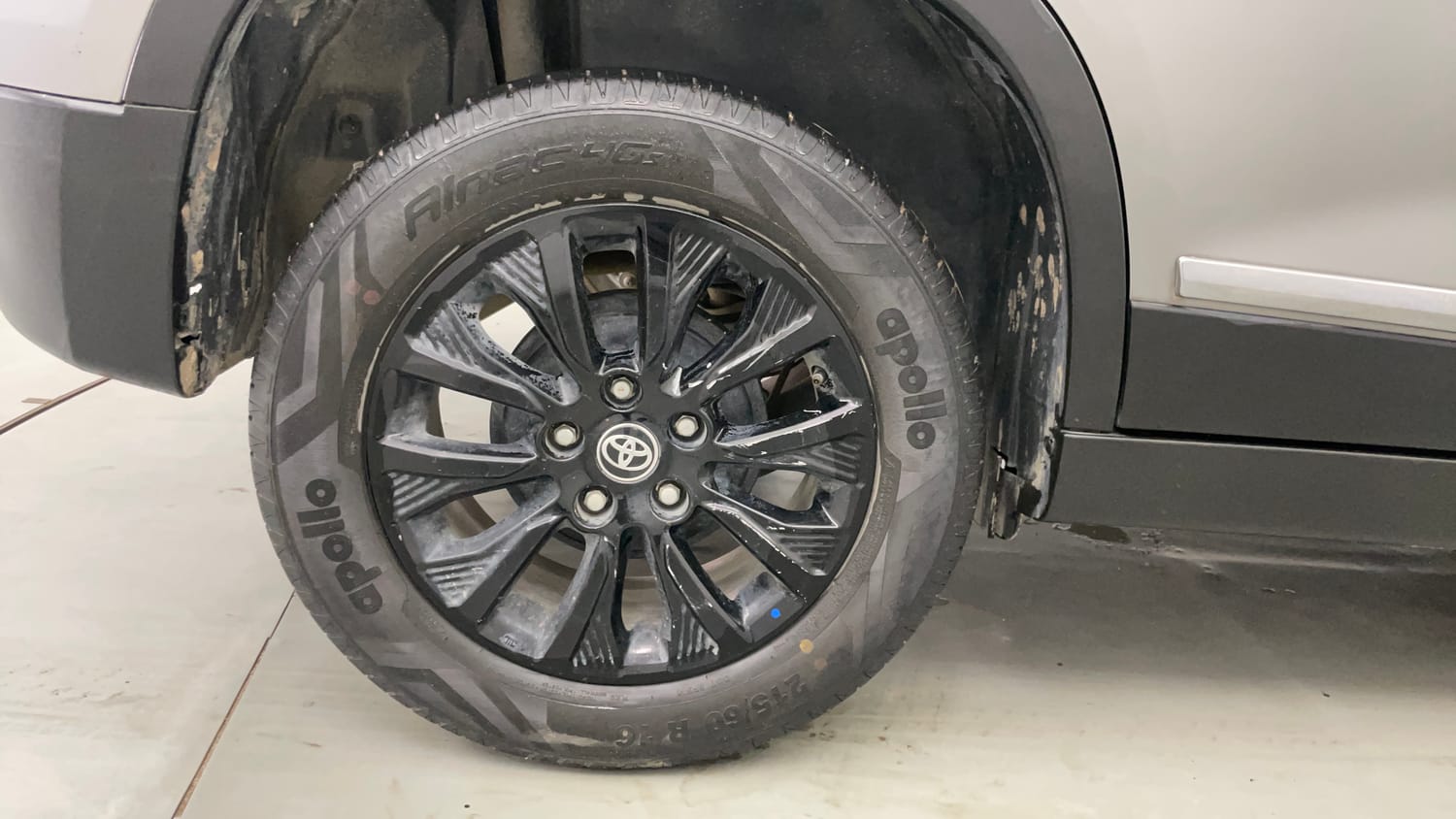 Used 2022 Toyota Urban Cruiser High Grade AT Petrol Automatic tyres RIGHT REAR TYRE RIM VIEW