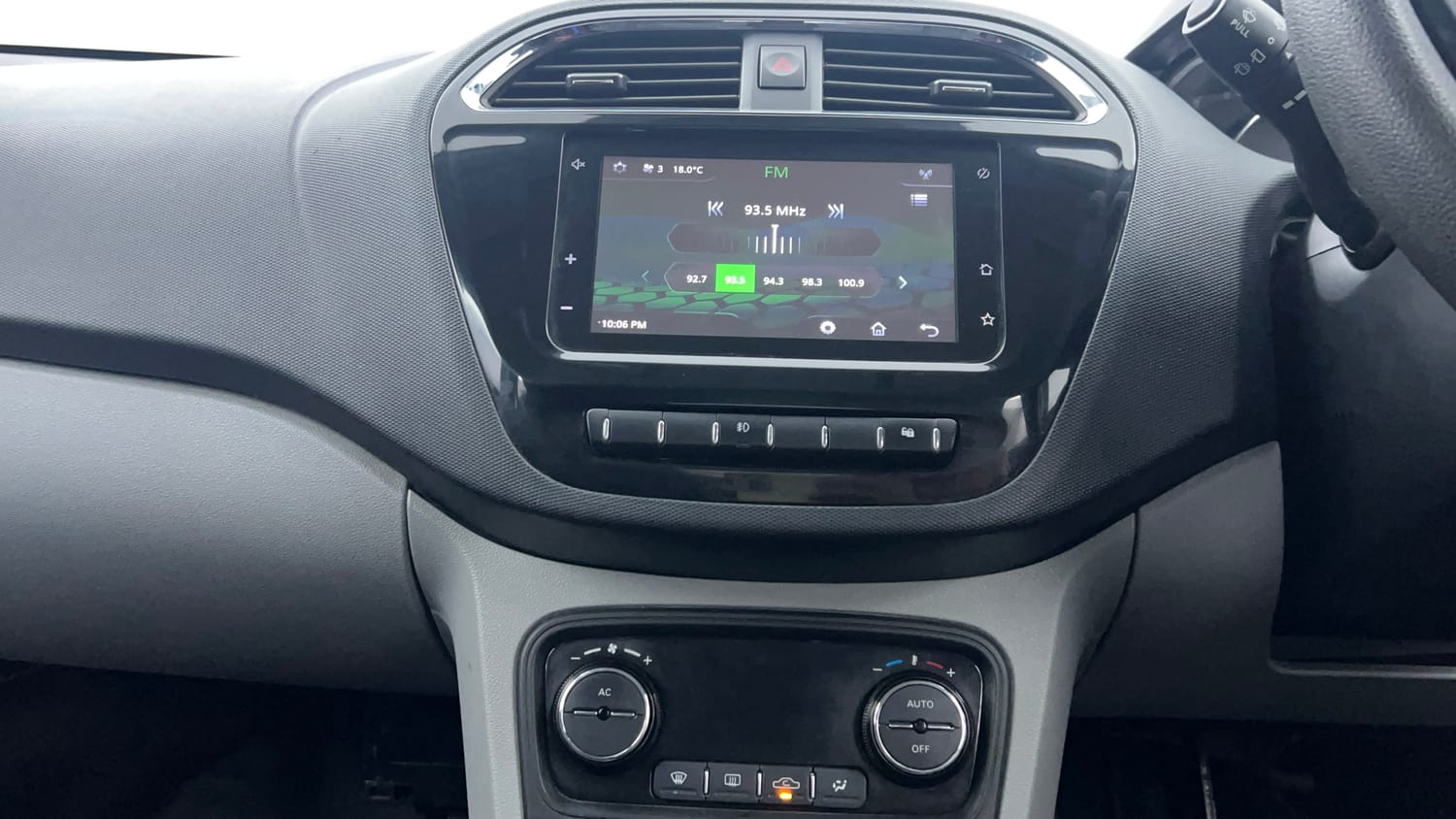Used 2020 Tata Tiago XZ Plus Petrol Manual interior MUSIC SYSTEM & AC CONTROL VIEW