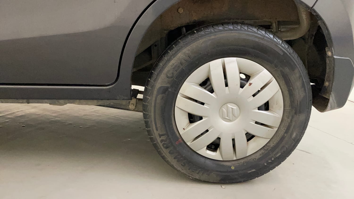 Used 2021 Maruti Suzuki Alto 800 Vxi Plus Petrol Manual tyres LEFT REAR TYRE RIM VIEW