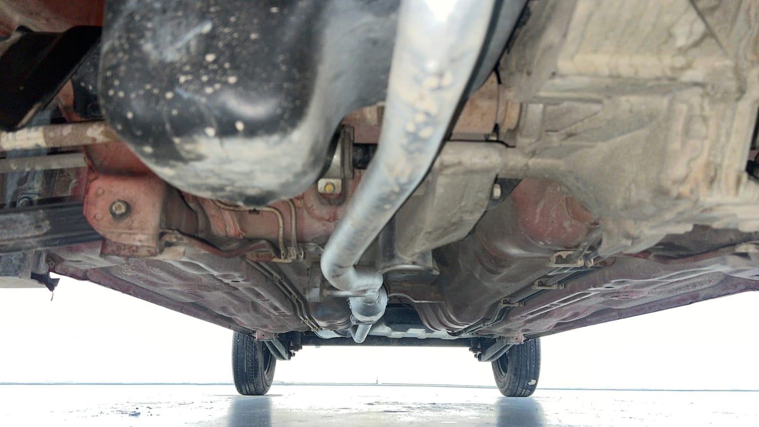 Used 2014 Maruti Suzuki Alto 800 Lxi Petrol Manual extra FRONT LEFT UNDERBODY VIEW