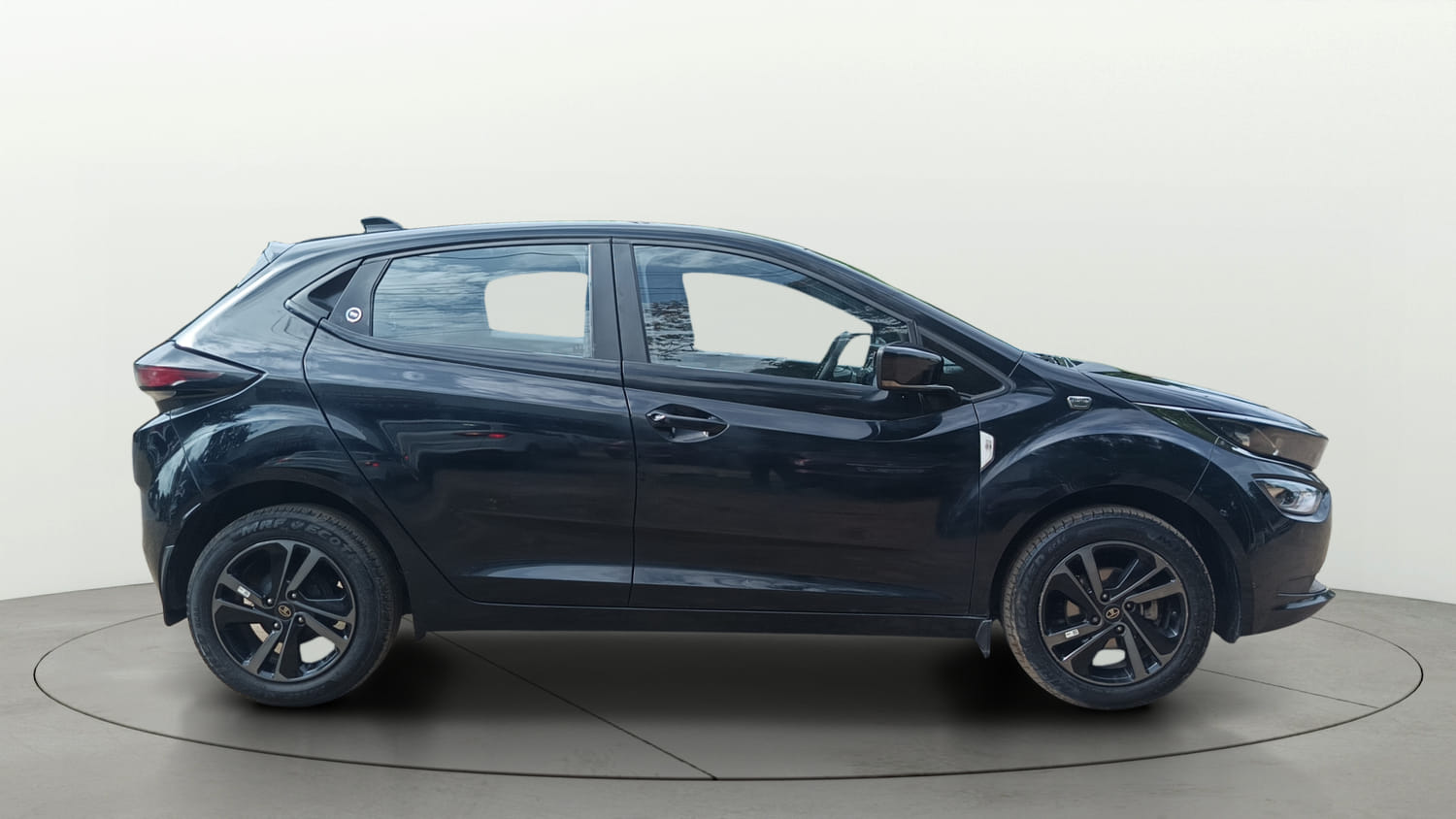 Used 2023 Tata Altroz XZA Plus (S) Dark Edition Petrol Automatic exterior RIGHT SIDE VIEW