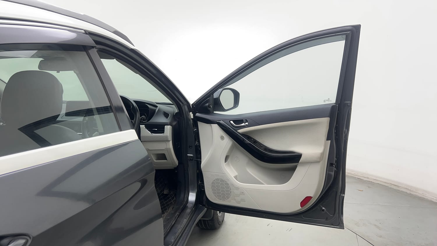 Used 2020 Tata Nexon XZA Plus (O) Dual Tone Petrol Automatic interior RIGHT FRONT DOOR OPEN VIEW