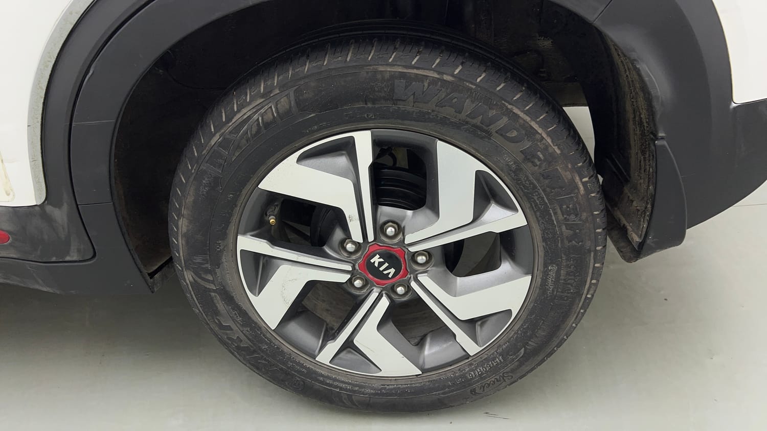 Used 2021 Kia Sonet GTX Plus 1.5 AT Diesel Automatic tyres LEFT REAR TYRE RIM VIEW