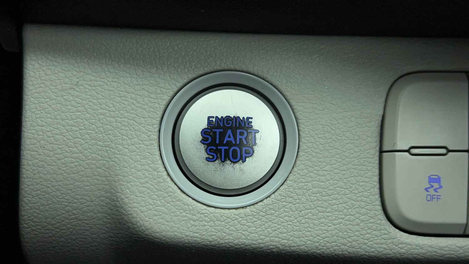 Used 2022 Hyundai Venue SX 1.2 Petrol Petrol Manual top_features Keyless start