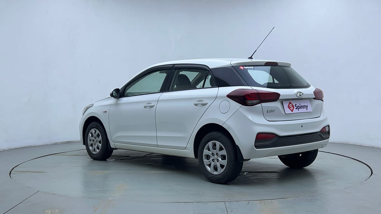 Used 2018 Hyundai Elite i20 Magna Executive 1.2 Petrol Manual exterior LEFT REAR CORNER VIEW