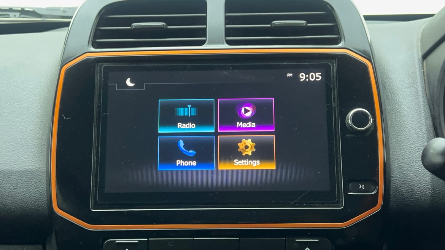 Used 2020 Renault Kwid CLIMBER 1.0 AMT Opt Petrol Automatic top_features Touch screen infotainment system