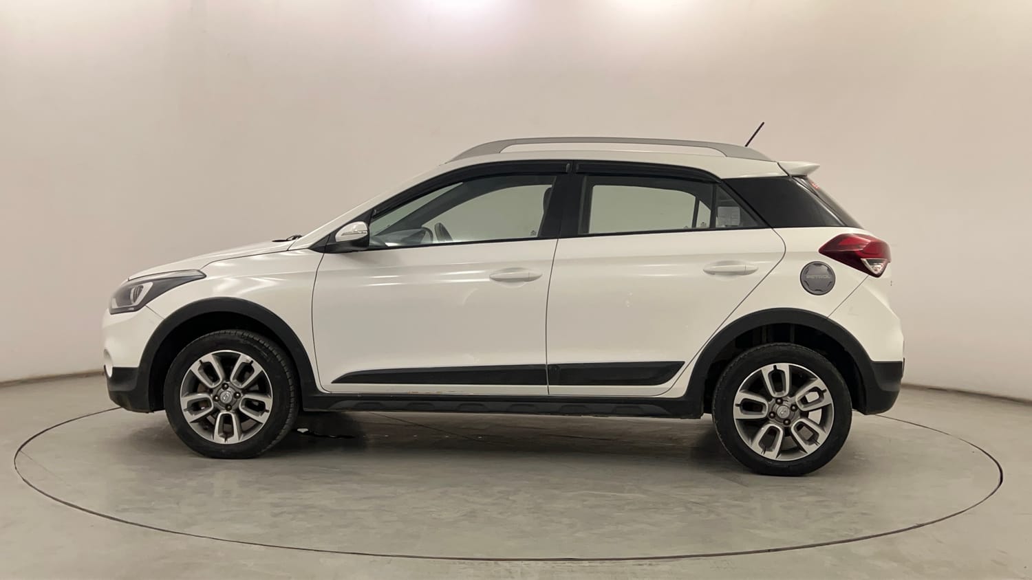 Used 2017 Hyundai i20 Active 1.2 S Petrol Manual exterior LEFT SIDE VIEW