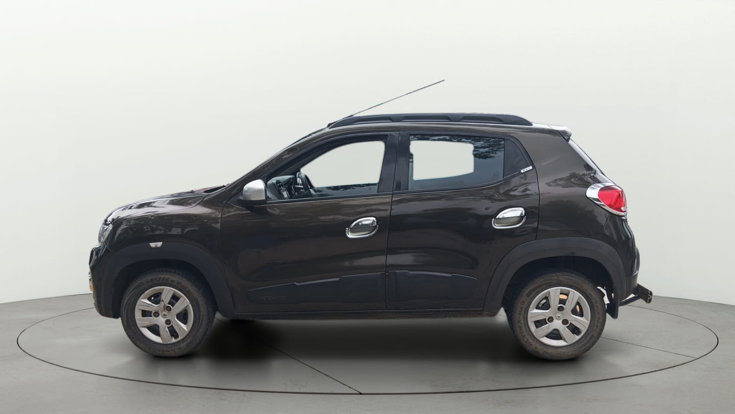Used 2017 Renault Kwid 1.0 RXT Petrol Manual exterior LEFT SIDE VIEW