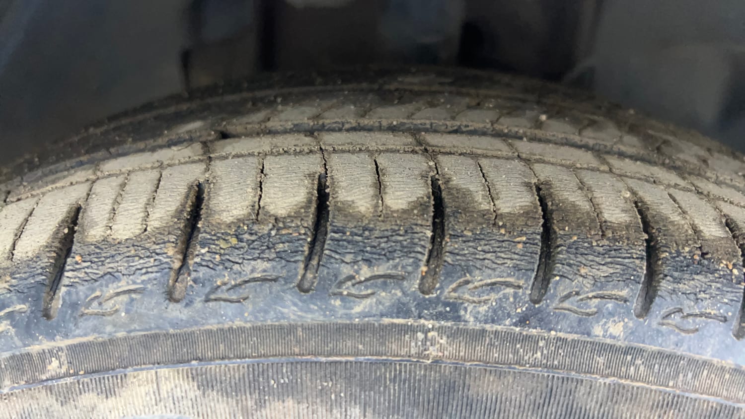 Used 2020 Tata Tigor XZ Plus Petrol Manual tyres RIGHT FRONT TYRE TREAD VIEW