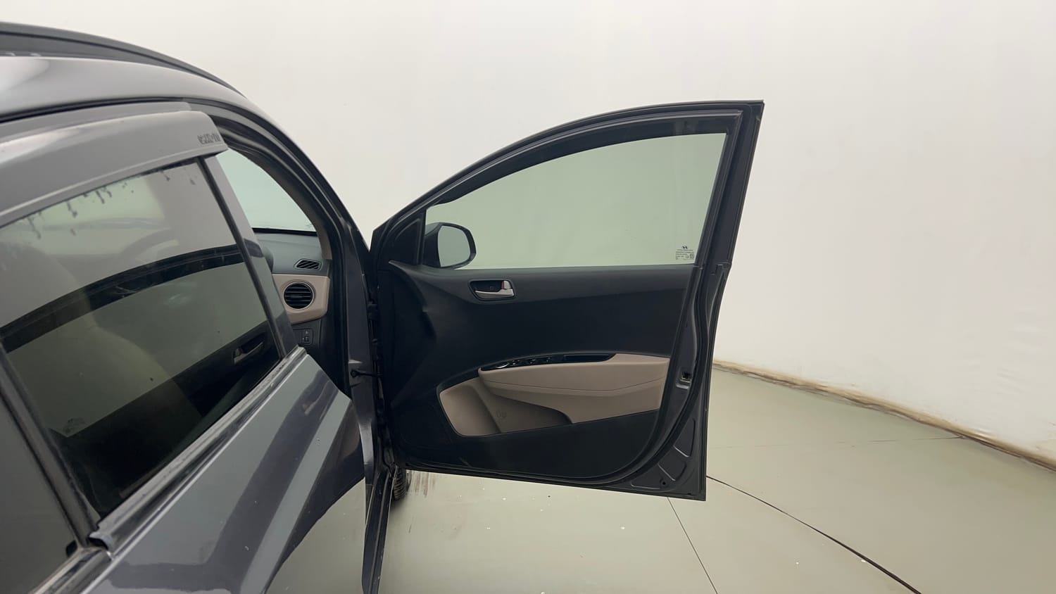 Used 2015 Hyundai Grand i10 Sportz 1.2 Kappa VTVT Petrol Manual interior RIGHT FRONT DOOR OPEN VIEW