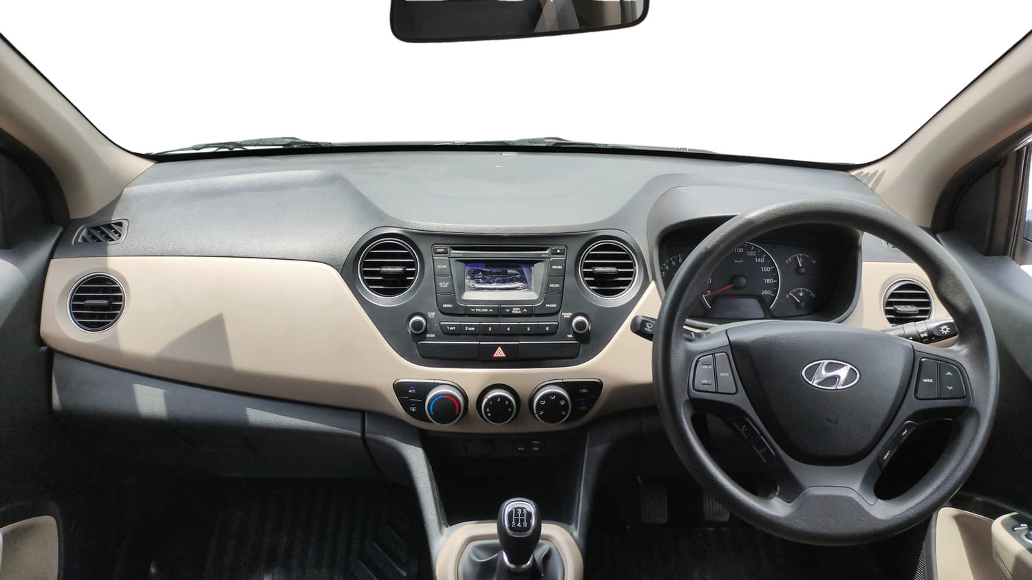 Used 2016 Hyundai Grand i10 Sportz 1.2 Kappa VTVT Petrol Manual interior DASHBOARD VIEW