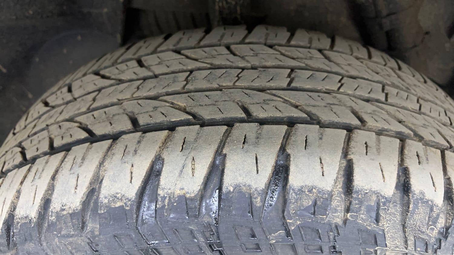 Used 2017 Renault Duster 85 PS RXS 4X2 MT Diesel Diesel Manual tyres RIGHT REAR TYRE TREAD VIEW