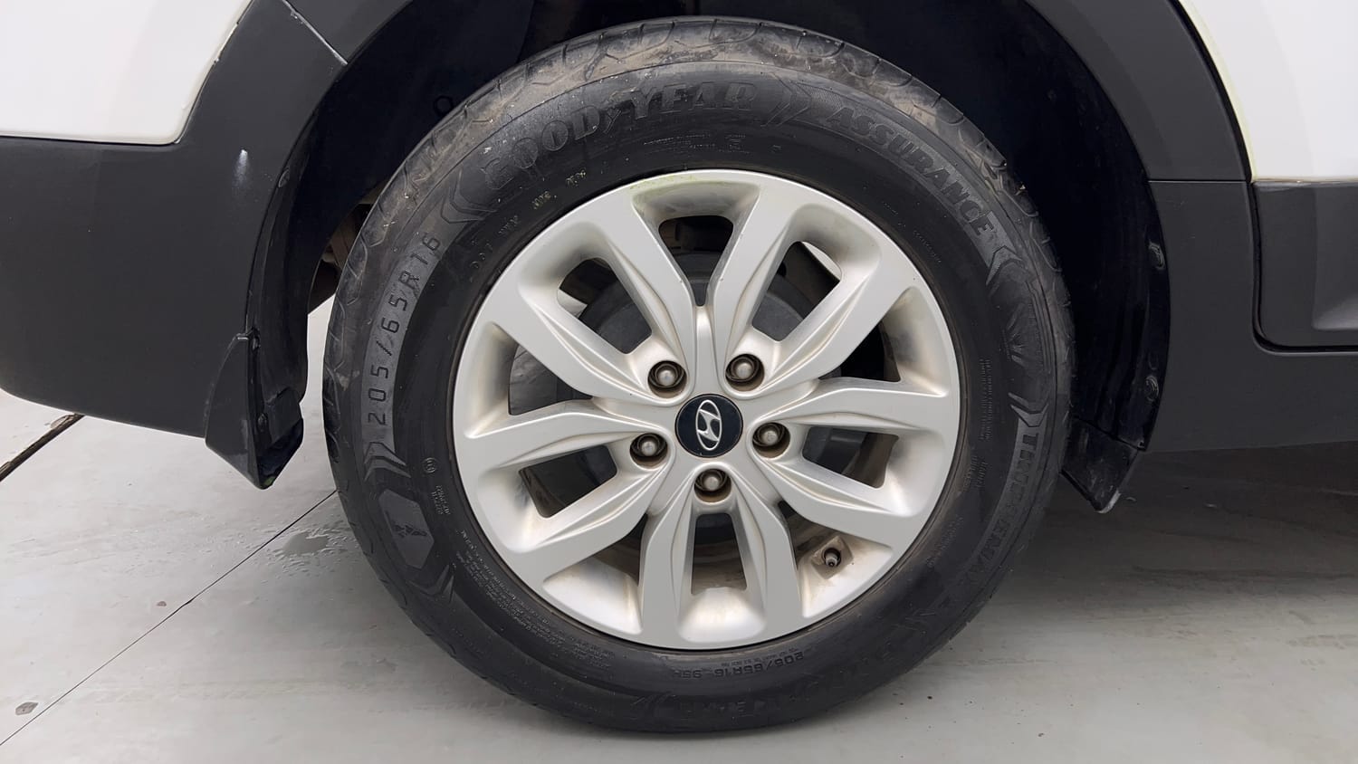 Used 2019 Hyundai Creta SX 1.6 Petrol Petrol Manual tyres RIGHT REAR TYRE RIM VIEW