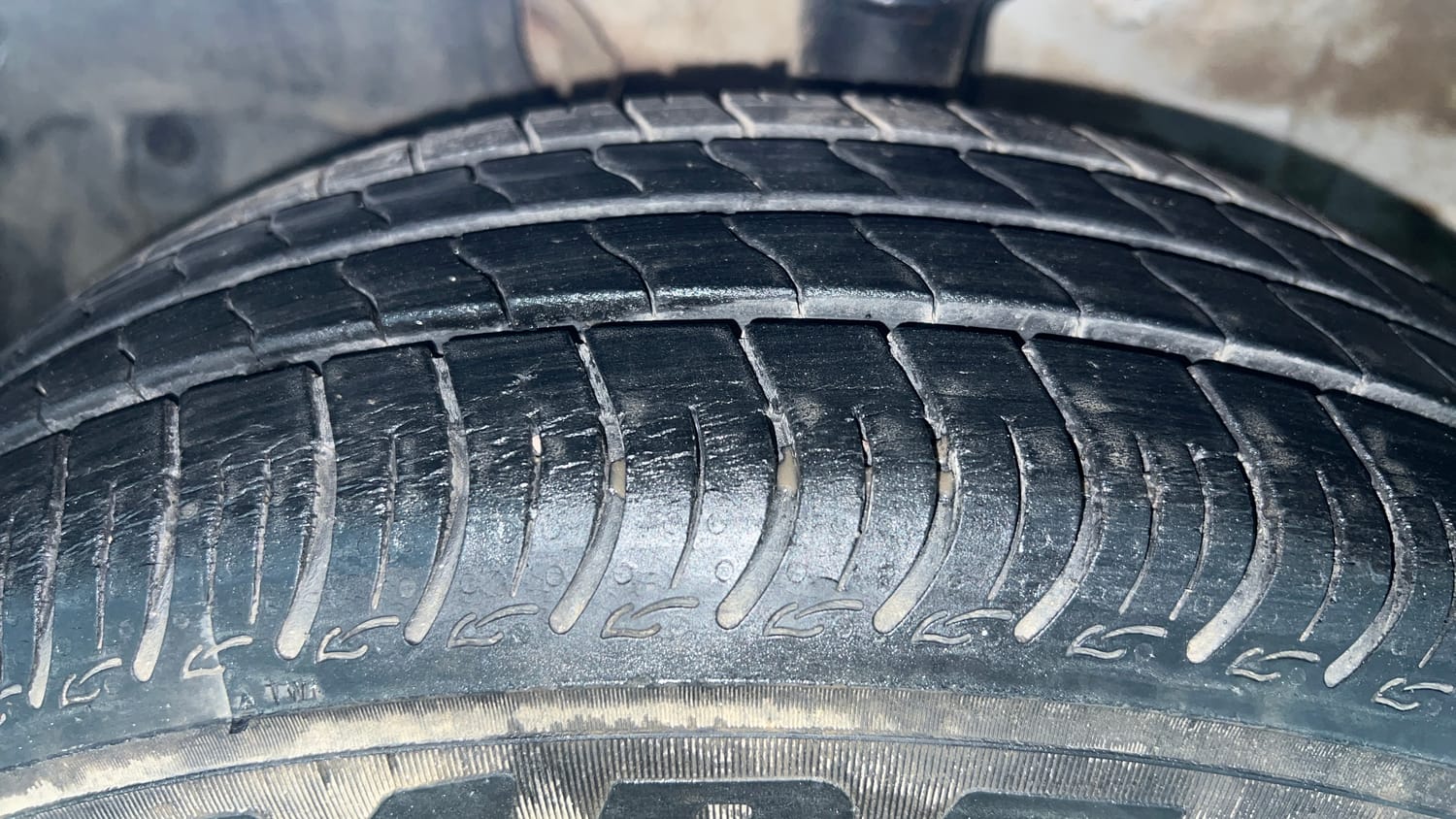 Used 2024 Maruti Suzuki Wagon R VXI 1.0 Petrol Manual tyres LEFT FRONT TYRE TREAD VIEW