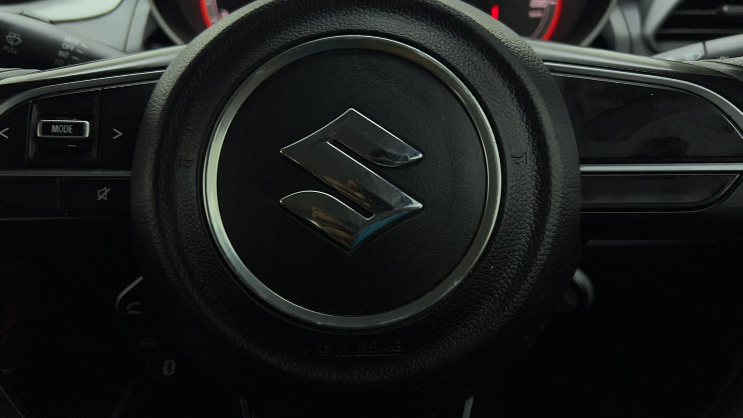 Used 2019 Maruti Suzuki Swift VXi AMT Petrol Automatic top_features Airbags