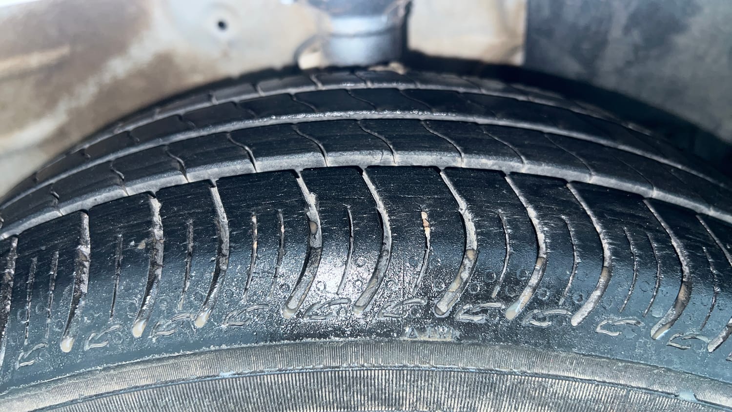 Used 2024 Maruti Suzuki Wagon R VXI 1.0 Petrol Manual tyres RIGHT FRONT TYRE TREAD VIEW
