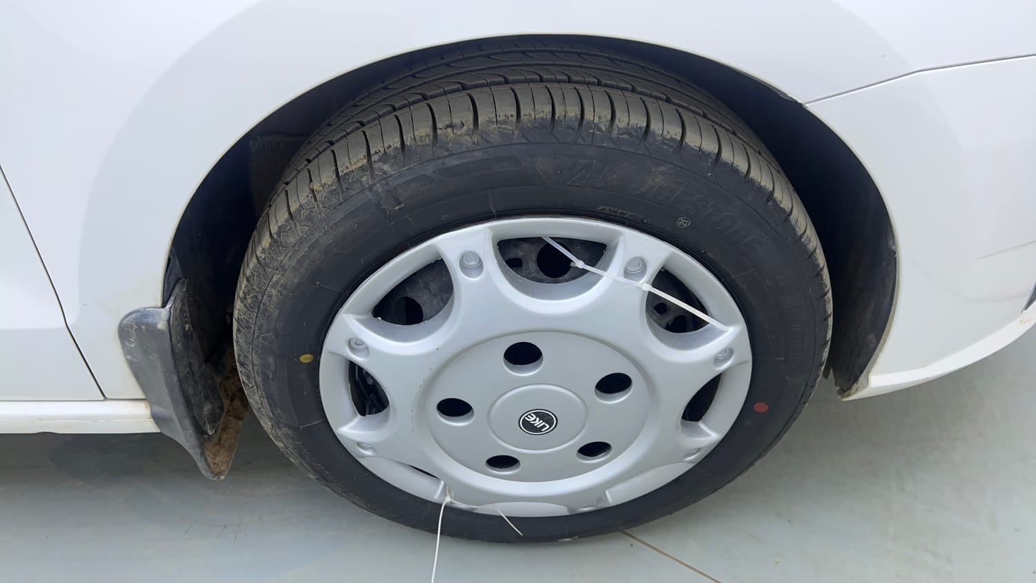 Used 2019 Skoda Rapid Active 1.6 MPI Petrol Manual tyres RIGHT FRONT TYRE RIM VIEW