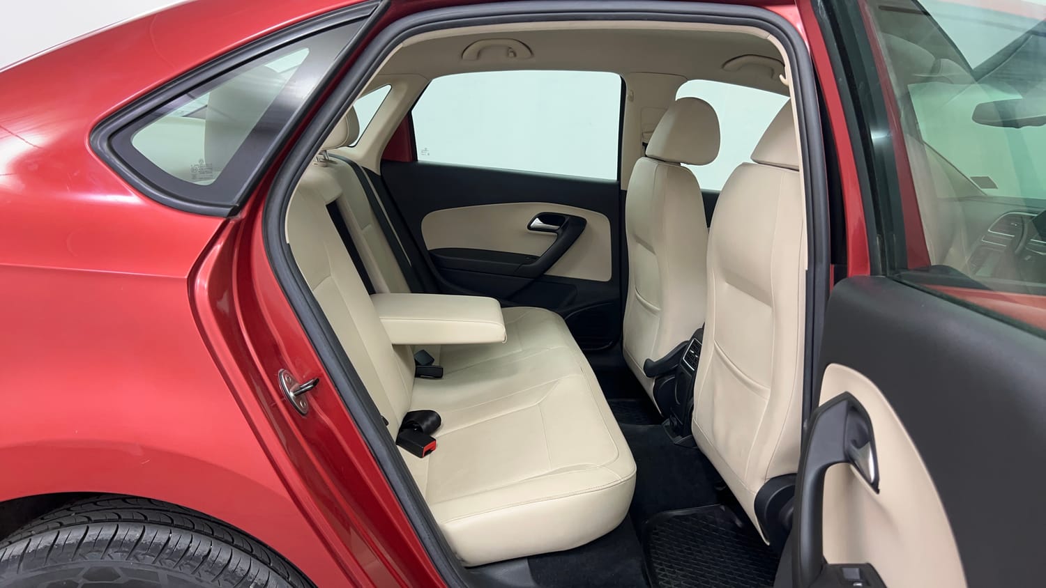 Used 2020 Volkswagen Vento Highline Plus 1.0L TSI Petrol Manual interior RIGHT SIDE REAR DOOR CABIN VIEW