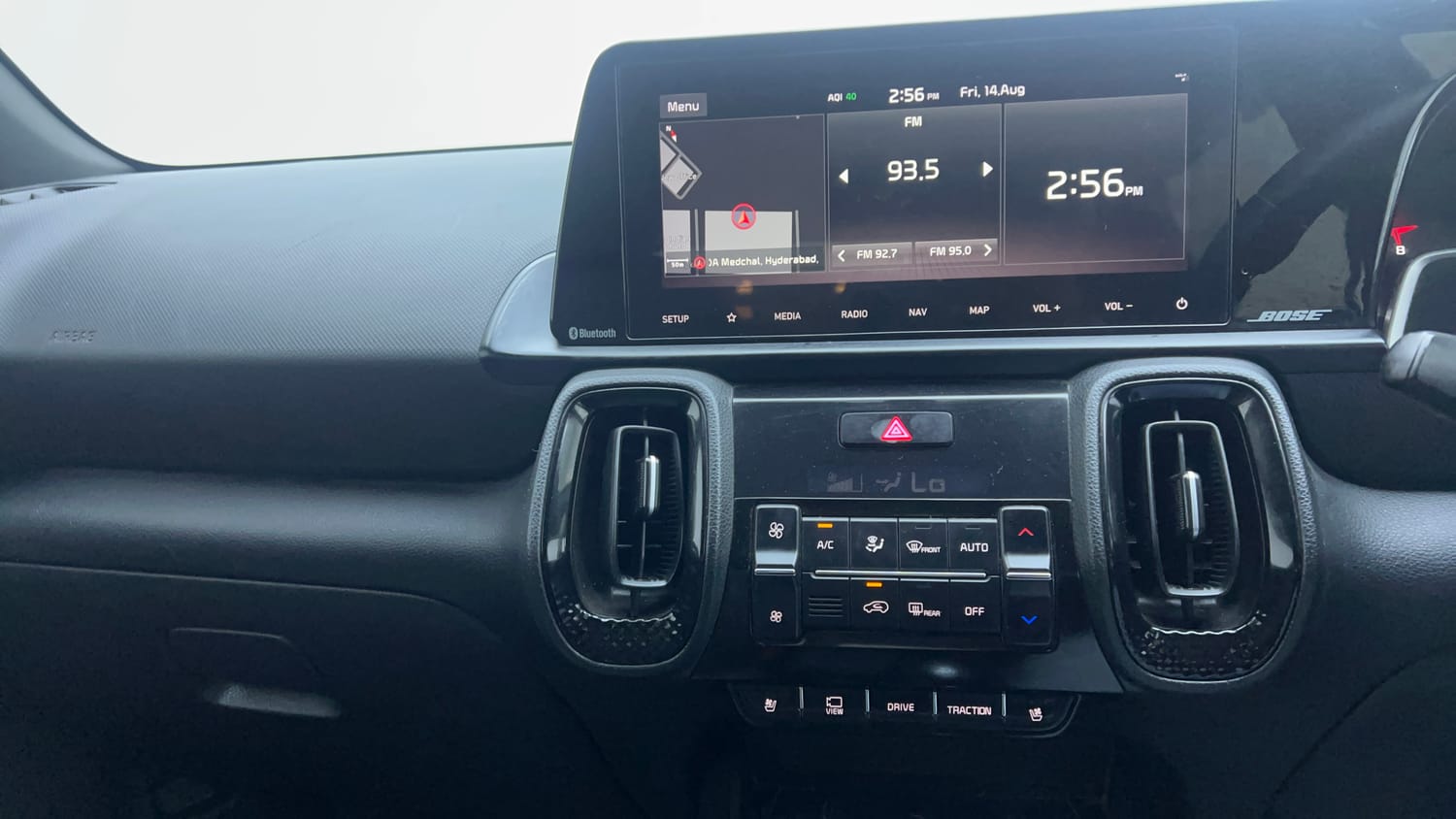 Used 2022 Kia Sonet Anniversary Edition 1.0 DCT Petrol Automatic interior MUSIC SYSTEM & AC CONTROL VIEW