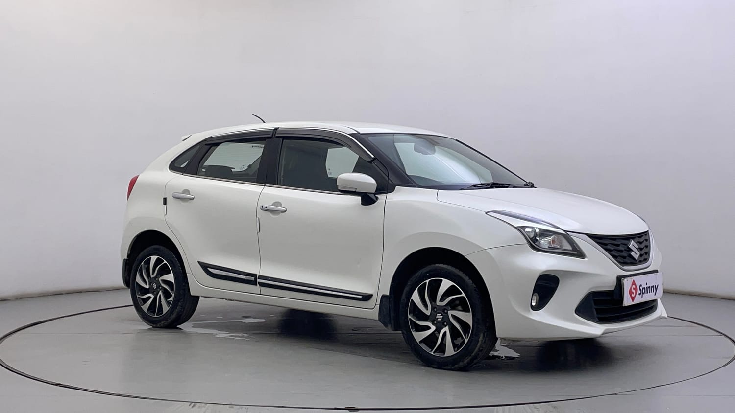 Used 2020 Maruti Suzuki Baleno Zeta Petrol Manual exterior RIGHT FRONT CORNER VIEW