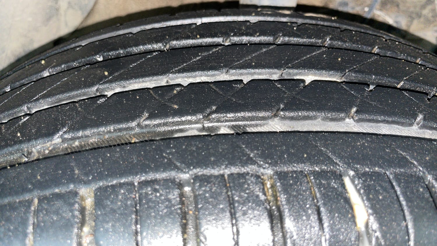 Used 2022 Toyota Urban Cruiser High Grade AT Petrol Automatic tyres RIGHT FRONT TYRE TREAD VIEW