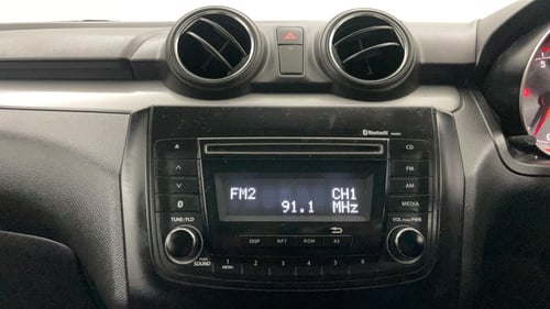 Used 2019 Maruti Suzuki Swift VXi AMT Petrol Automatic top_features Integrated (in-dash) music system