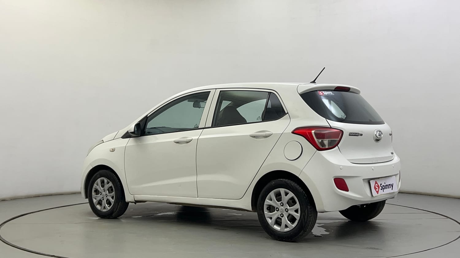 Used 2016 Hyundai Grand i10 Magna AT 1.2 Kappa VTVT Petrol Automatic exterior LEFT REAR CORNER VIEW