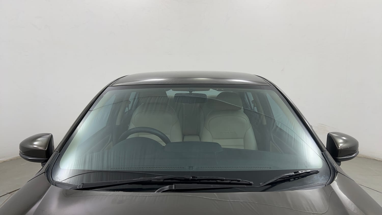 Used 2024 Honda Amaze 1.2 VX i-VTEC CNG (Outside Fitted) Cng Manual exterior FRONT WINDSHIELD VIEW