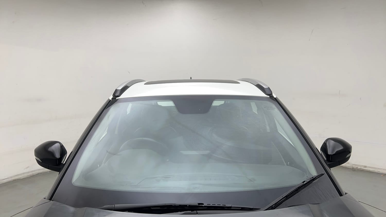 Used 2020 Tata Nexon XZA Plus (O) Dual Tone Petrol Automatic exterior FRONT WINDSHIELD VIEW