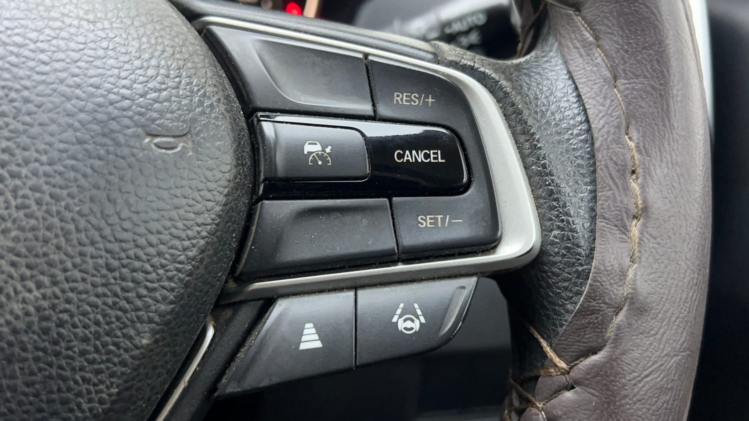 Used 2023 Honda City V Petrol CVT Petrol Automatic top_features Cruise control