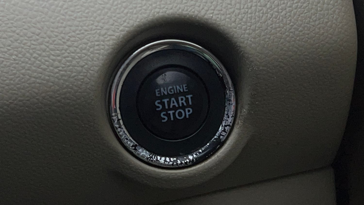 Used 2019 Maruti Suzuki Dzire ZXi AMT Petrol Automatic top_features Keyless start