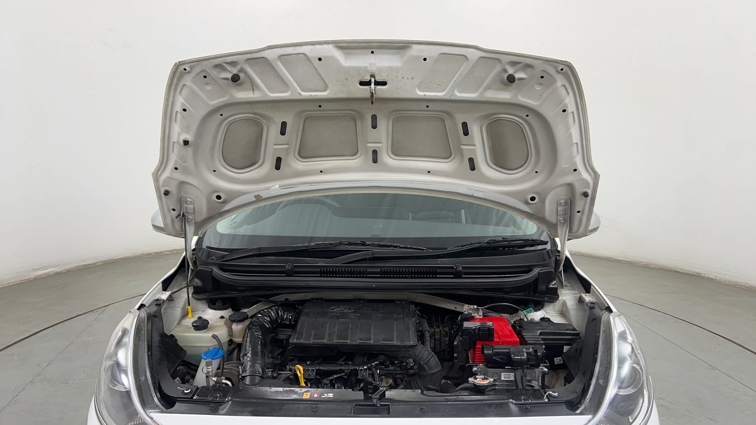 Used 2020 Hyundai Aura SX Plus 1.2 AMT Petrol Petrol Automatic engine ENGINE & BONNET OPEN FRONT VIEW