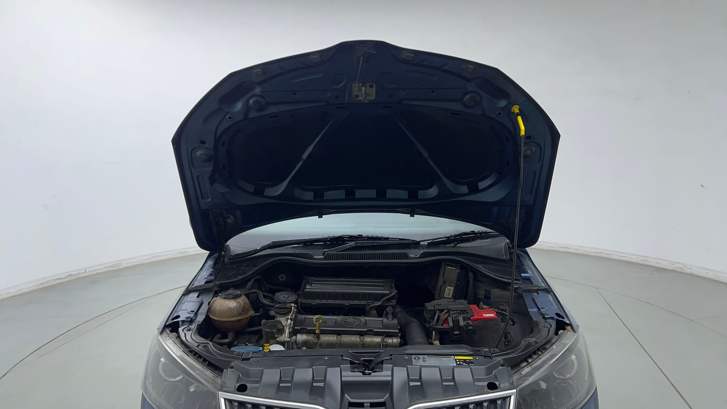 Used 2018 Skoda Rapid Style 1.6 MPI Petrol Manual engine ENGINE & BONNET OPEN FRONT VIEW