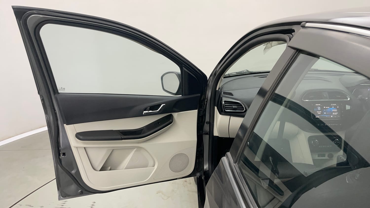 Used 2022 Tata Tiago Revotron XZ Plus Cng (outside fitted) Cng Manual interior LEFT FRONT DOOR OPEN VIEW