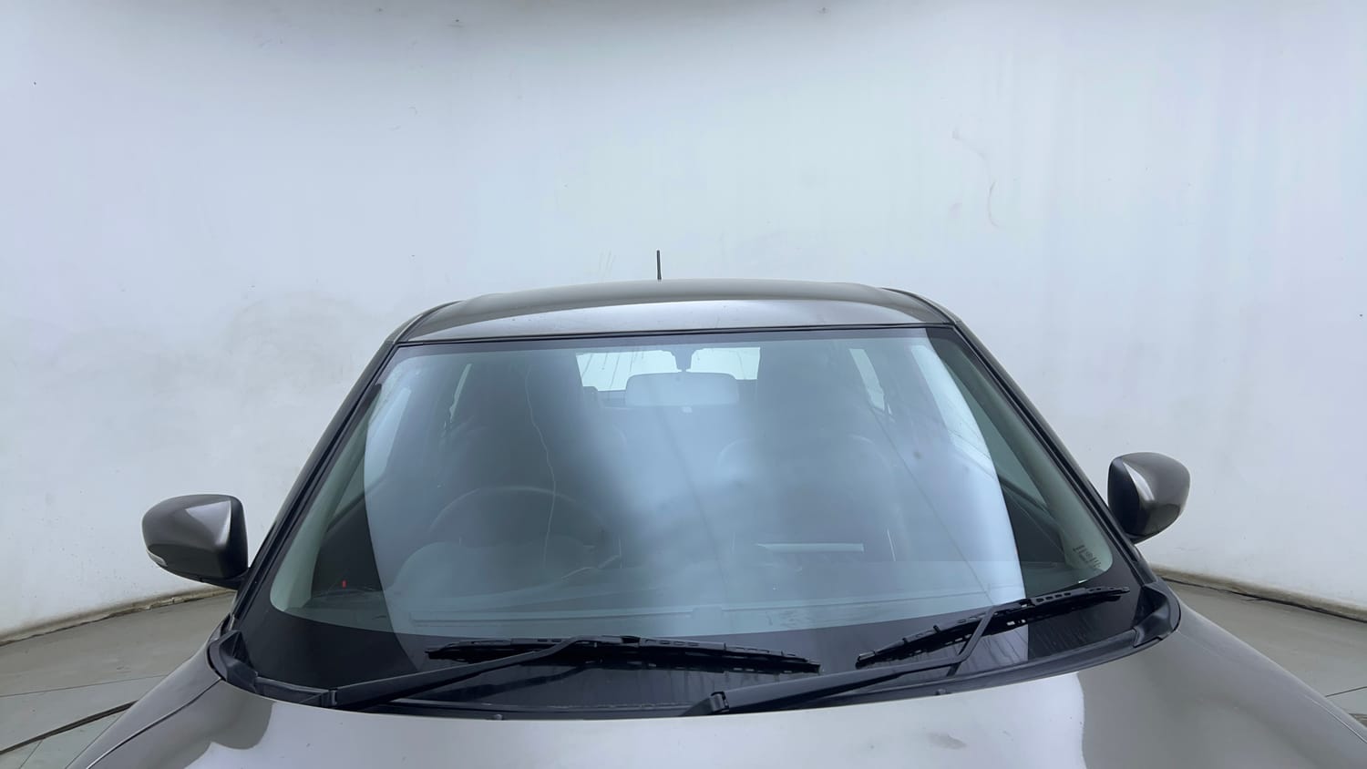 Used 2024 Maruti Suzuki Swift VXi Petrol Manual exterior FRONT WINDSHIELD VIEW