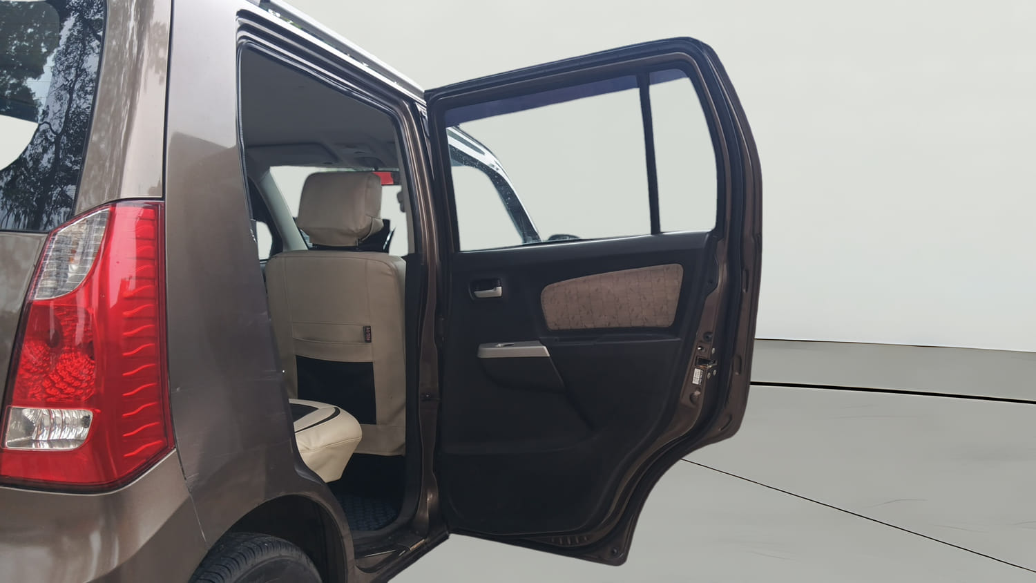 Used 2016 Maruti Suzuki Wagon R VXI Petrol Manual interior RIGHT REAR DOOR OPEN VIEW