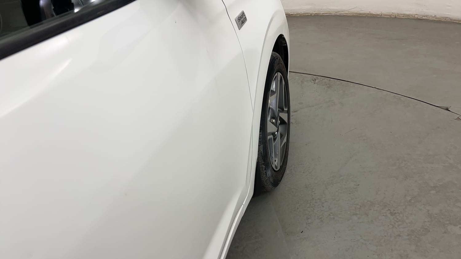 Used 2020 Hyundai Aura SX Plus 1.2 AMT Petrol Petrol Automatic dents MINOR SCRATCH