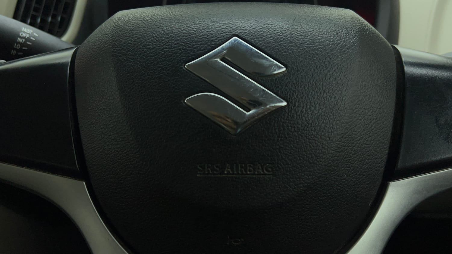 Used 2024 Maruti Suzuki Wagon R VXI 1.0 Petrol Manual top_features Airbags
