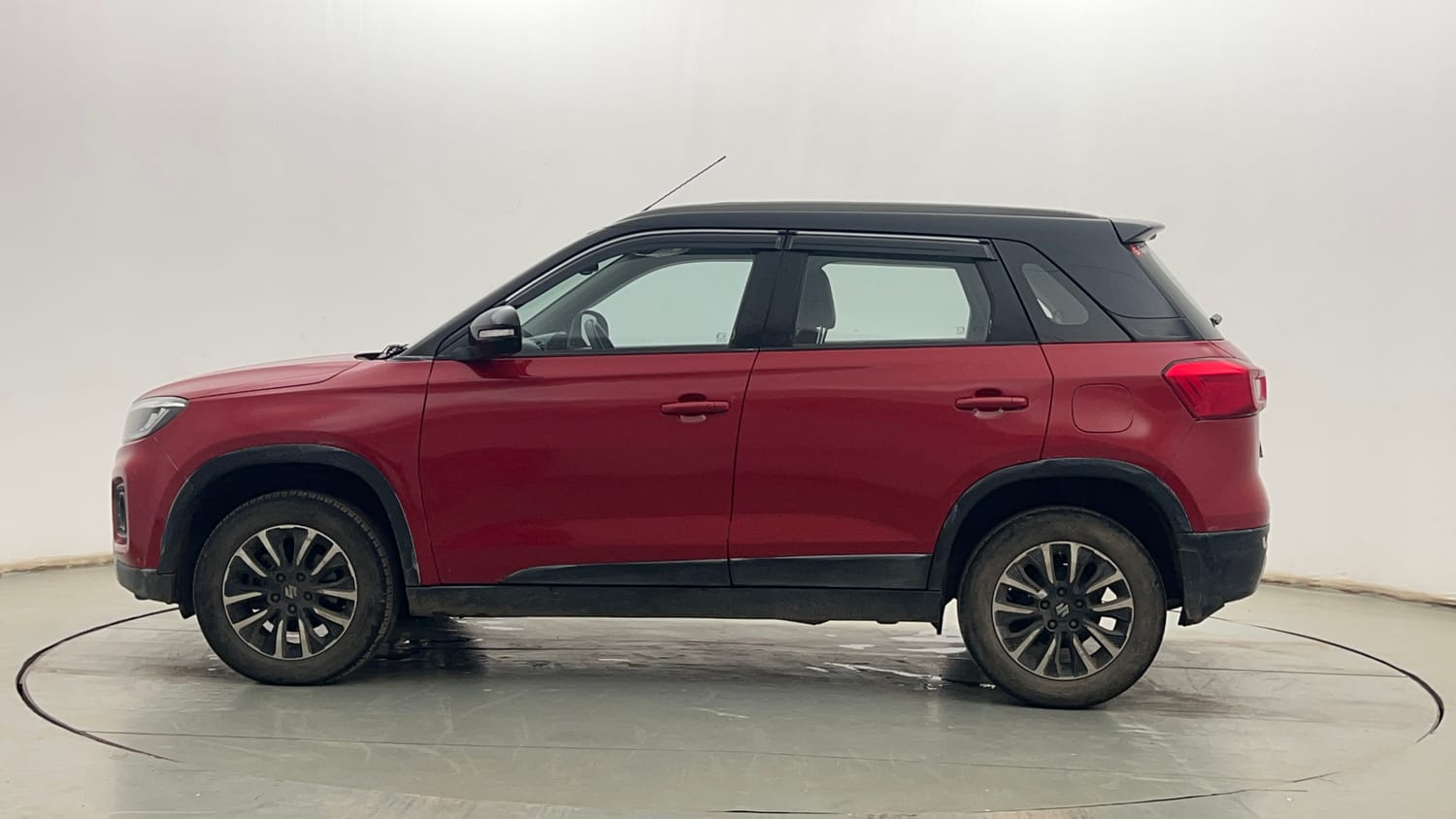 Used 2022 Maruti Suzuki Vitara Brezza [2020-2022] ZXI Plus Dual Tone Petrol Manual exterior LEFT SIDE VIEW
